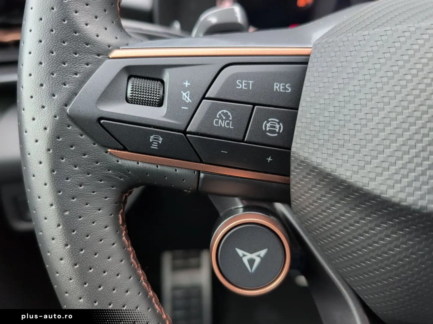 CUPRA Terramar 1.5 eTSI Edge HuD 360  18 Allwetter ACC