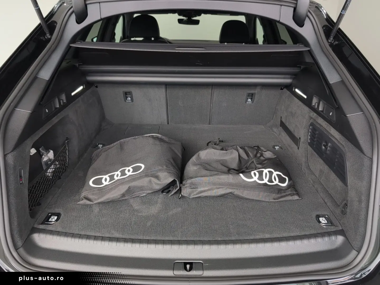AUDI A6 55 TFSI e S-Line BLACK Matrix 21  AHK