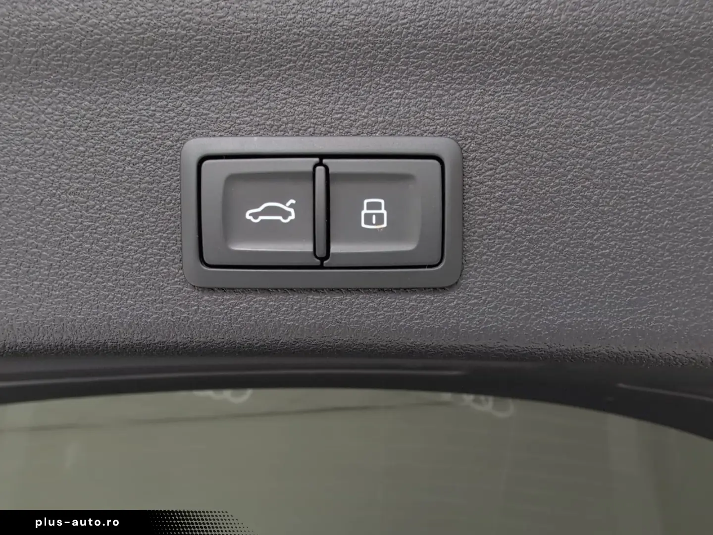 AUDI A6 55 TFSI e S-Line BLACK Matrix 21  AHK