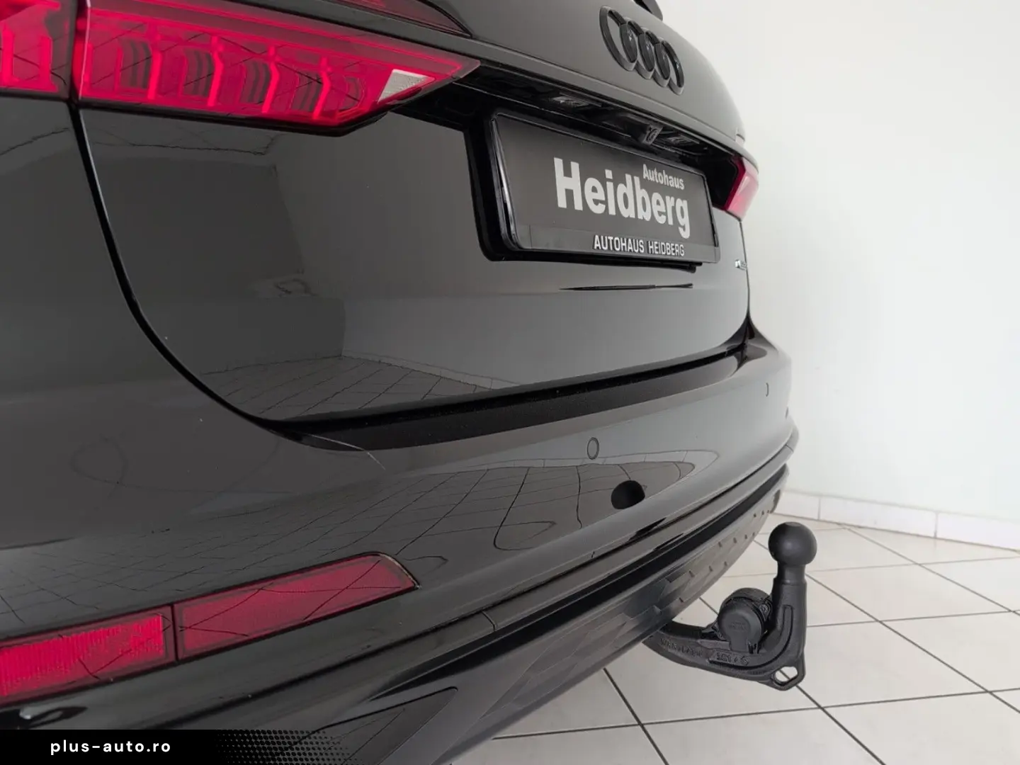 AUDI A6 55 TFSI e S-Line BLACK Matrix 21  AHK