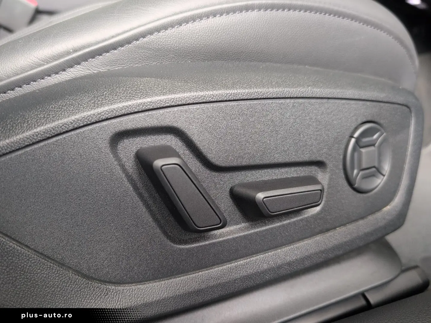 AUDI A6 55 TFSI e S-Line BLACK Matrix 21  AHK