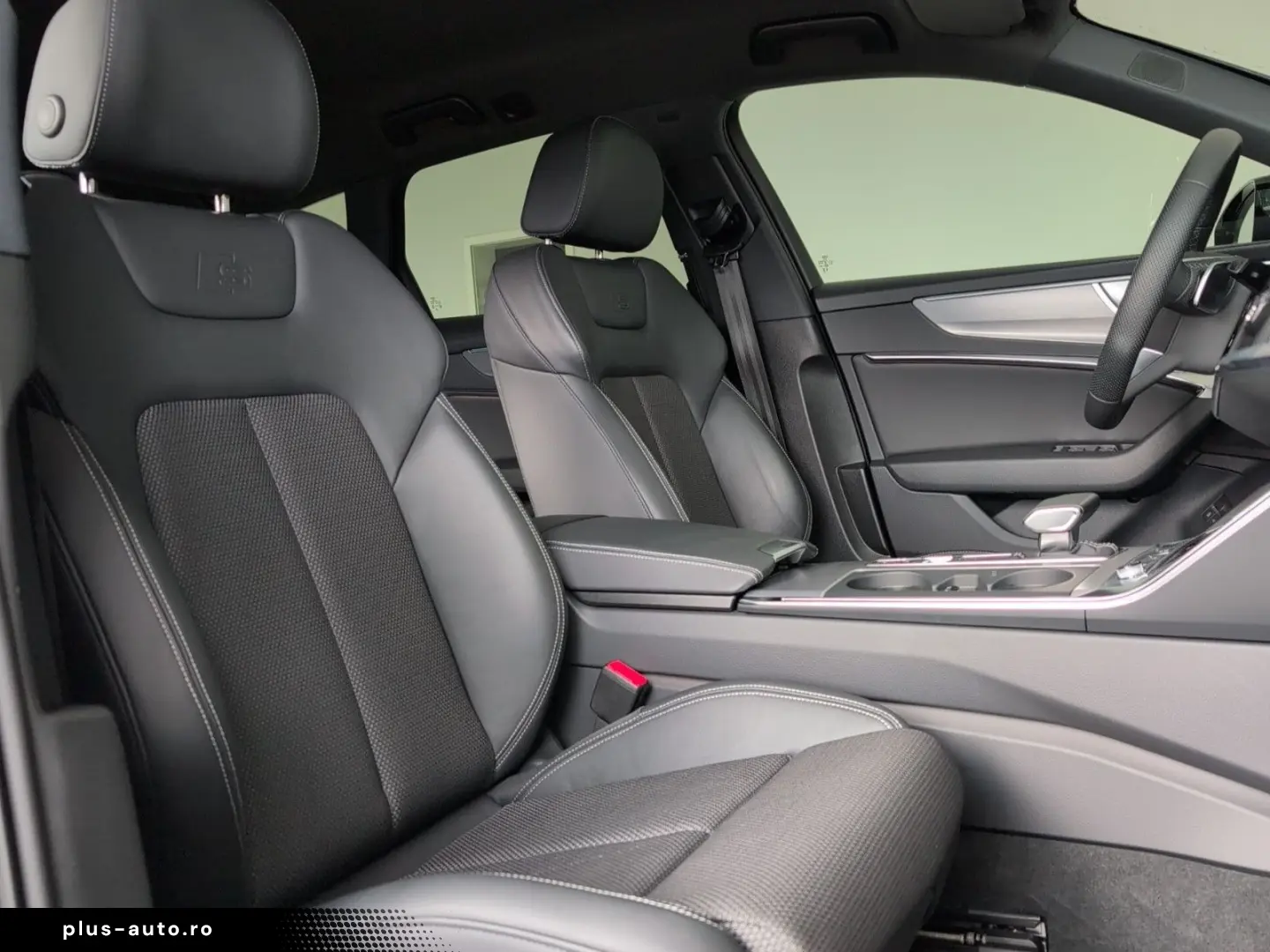AUDI A6 55 TFSI e S-Line BLACK Matrix 21  AHK