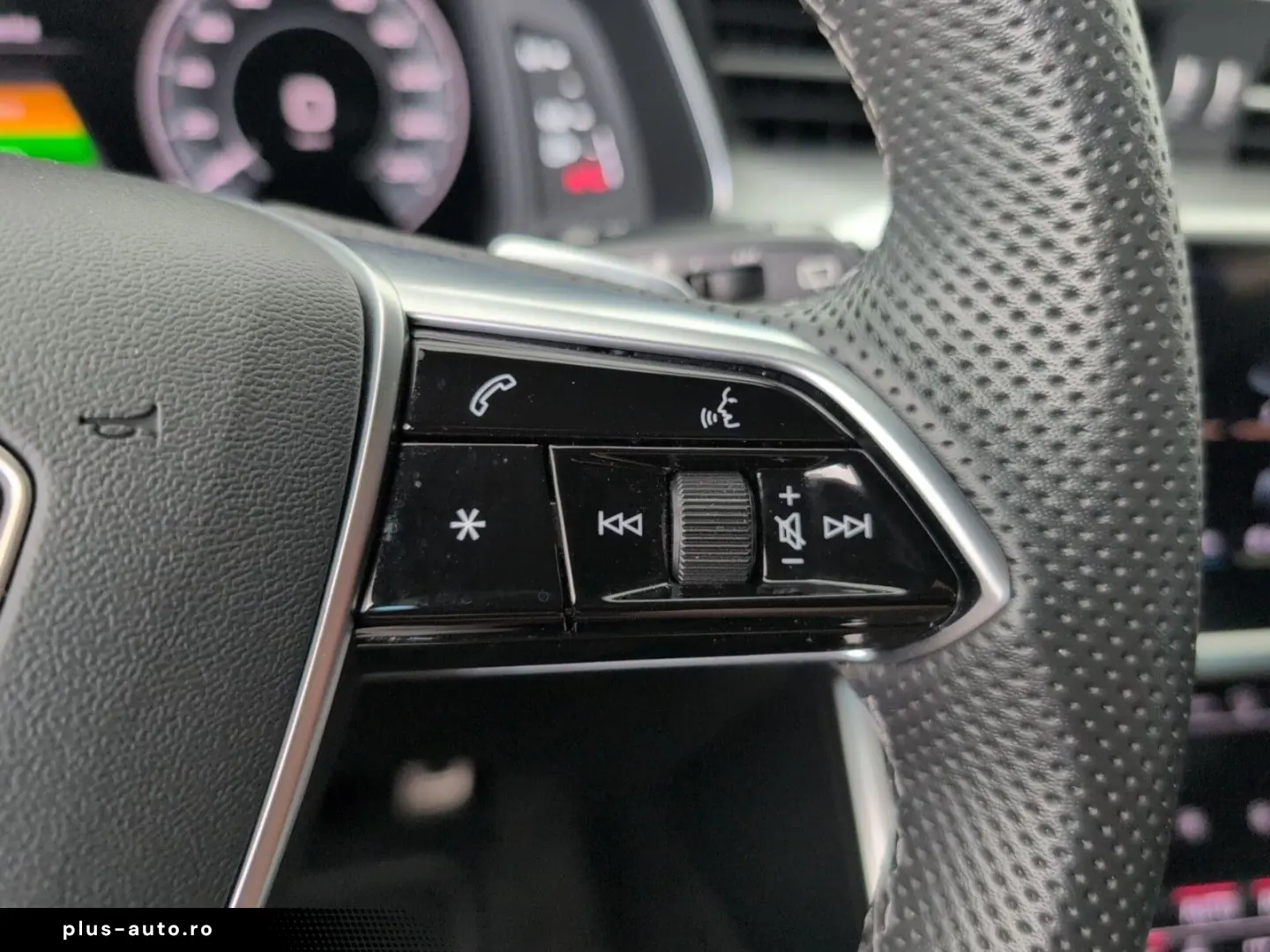 AUDI A6 55 TFSI e S-Line BLACK Matrix 21  AHK