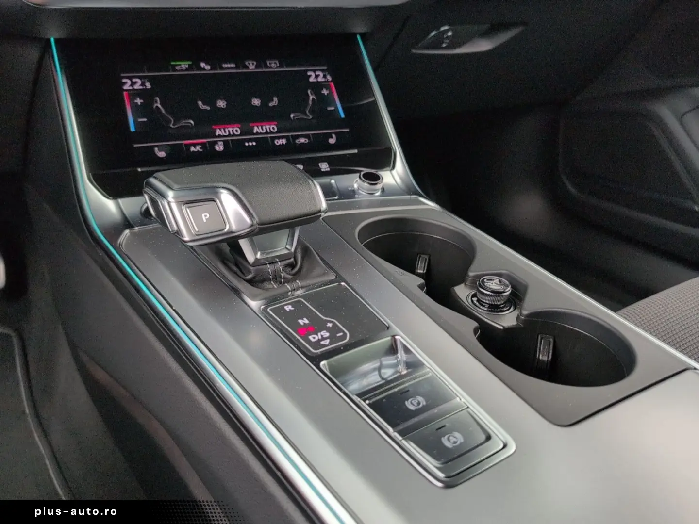 AUDI A6 55 TFSI e S-Line BLACK Matrix 21  AHK