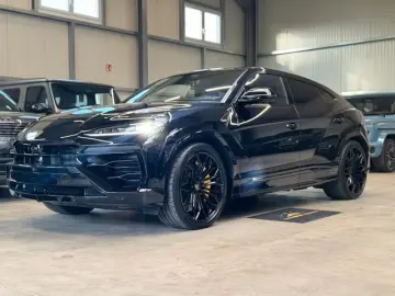 Lamborghini Urus URUS SE B&O 3D AKRAPOVIC