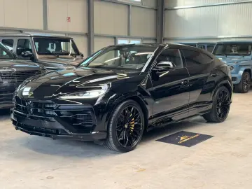 Lamborghini Urus URUS SE B&O 3D AKRAPOVIC