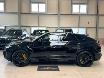 Lamborghini Urus URUS SE B&O 3D AKRAPOVIC