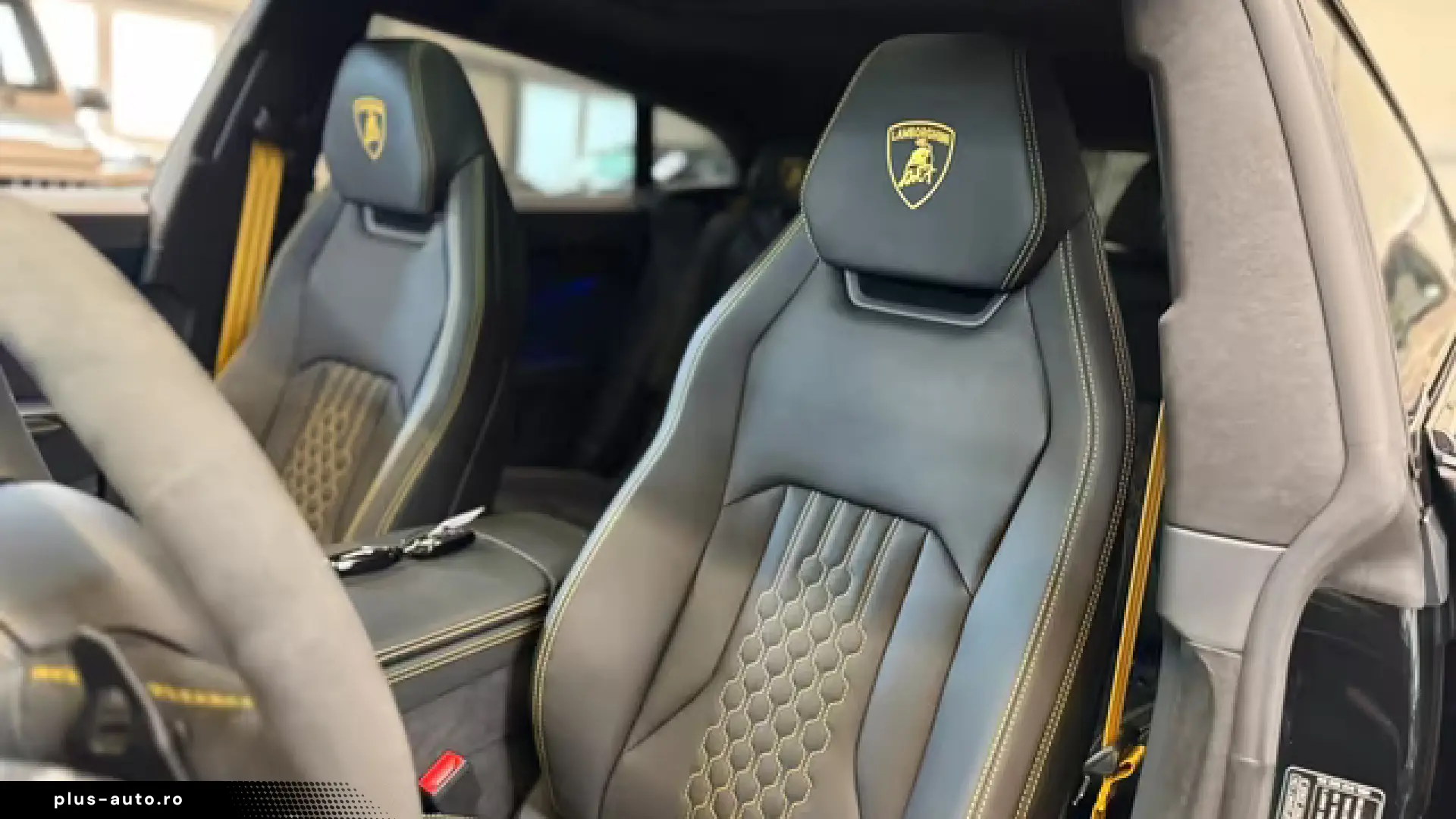 LAMBORGHINI URUS 2026 — imagine 17