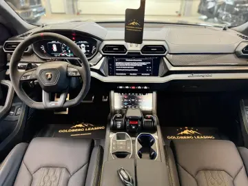 Lamborghini Urus URUS SE B&O 3D AKRAPOVIC