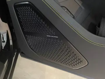 Lamborghini Urus SE MASSAGE B&O 23  PANO