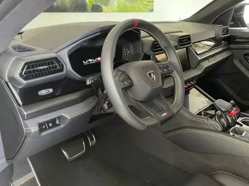 Lamborghini Urus SE MASSAGE B&O 23  PANO