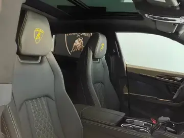 Lamborghini Urus SE MASSAGE B&O 23  PANO