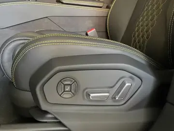 Lamborghini Urus SE MASSAGE B&O 23  PANO