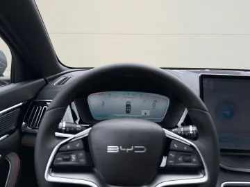 BYD Seal U DM-i Comfort Pano 360Kam ACC