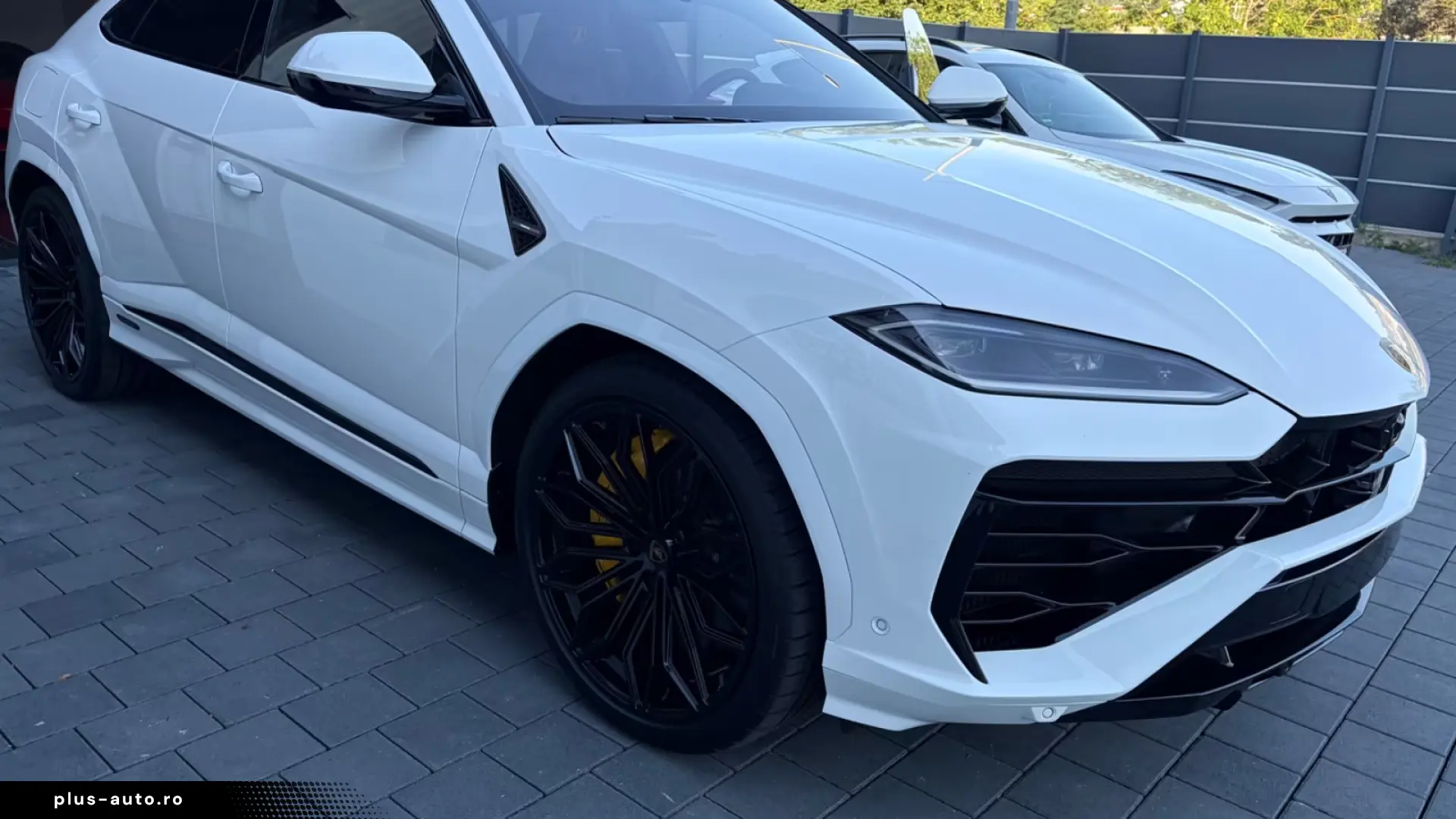 LAMBORGHINI URUS 2026