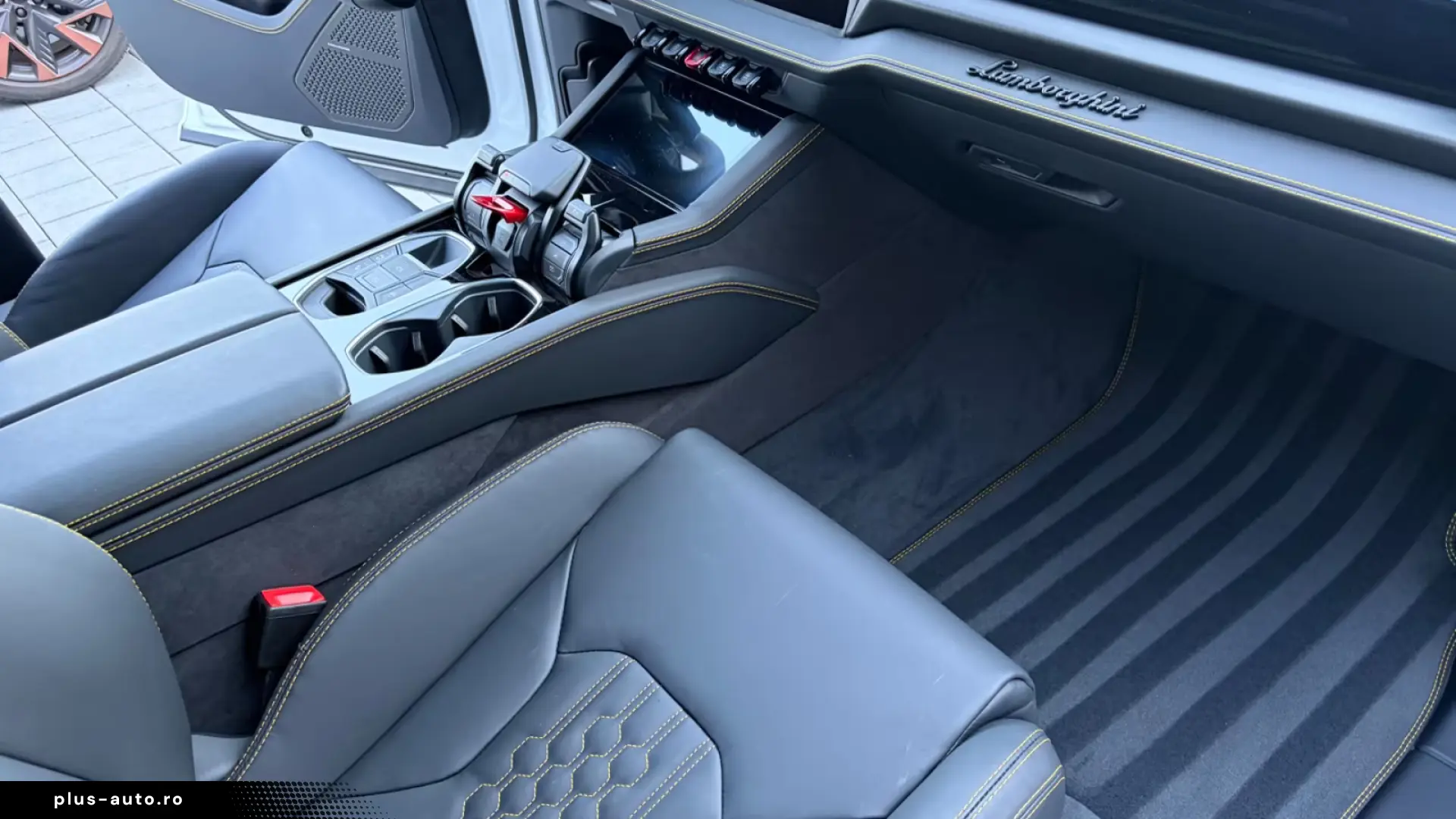LAMBORGHINI URUS 2026 — imagine 7