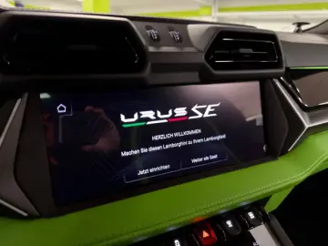 Lamborghini Urus URUS SE MASSAGE HEADUP B&O