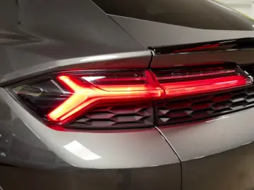 Lamborghini Urus URUS SE MASSAGE HEADUP B&O