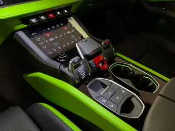 Lamborghini Urus URUS SE MASSAGE HEADUP B&O