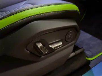 Lamborghini Urus URUS SE MASSAGE HEADUP B&O