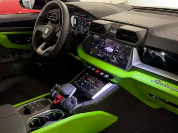 Lamborghini Urus URUS SE MASSAGE HEADUP B&O