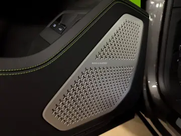 Lamborghini Urus URUS SE MASSAGE HEADUP B&O