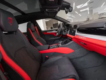 Lamborghini Urus 4.0 V8 PHEV SE