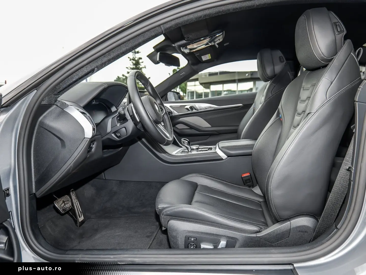BMW 8 Series 2025 — imagine 5