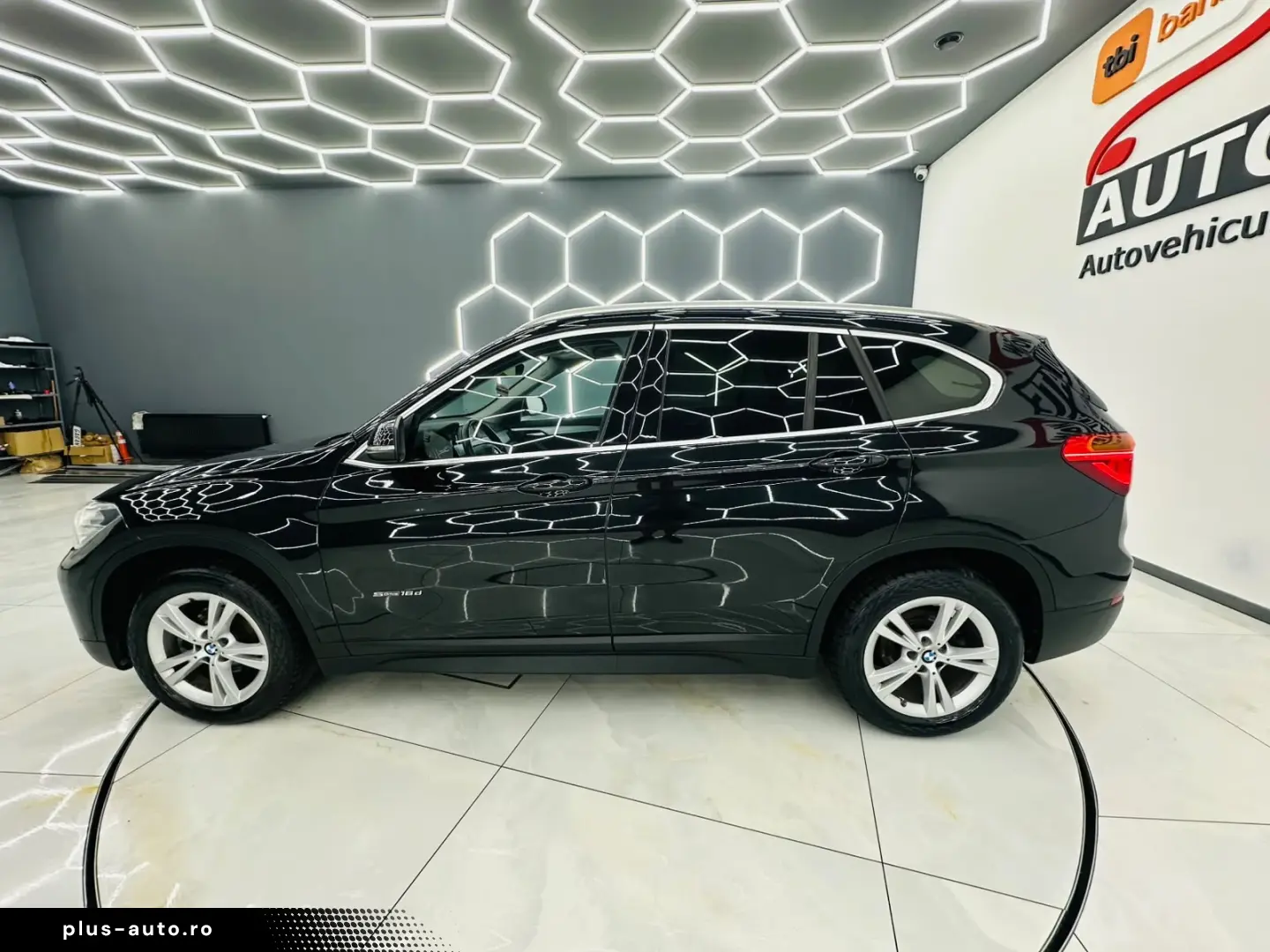 BMW X1 2016 — imagine 37