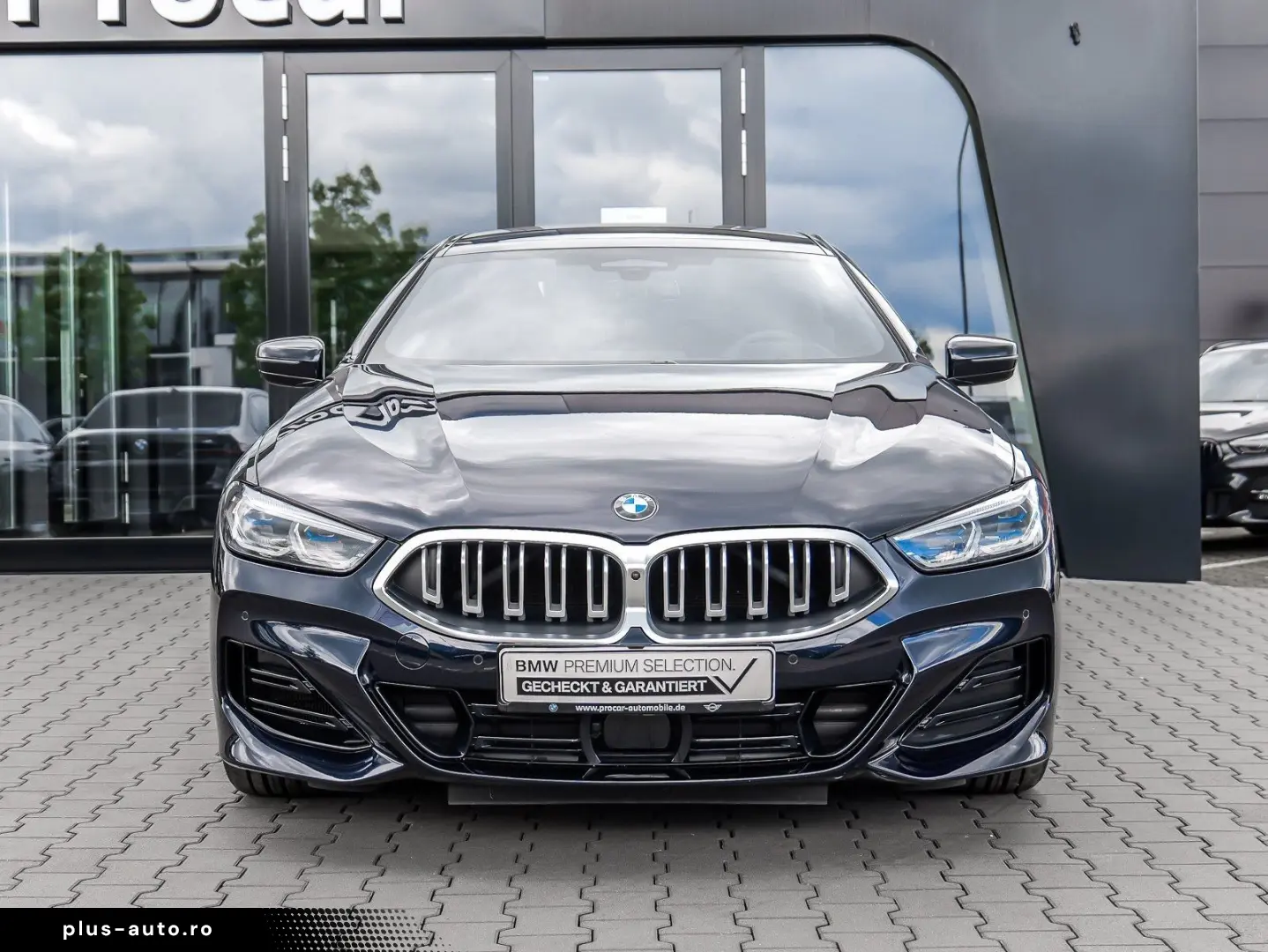 BMW 8 Series 2025 — imagine 6