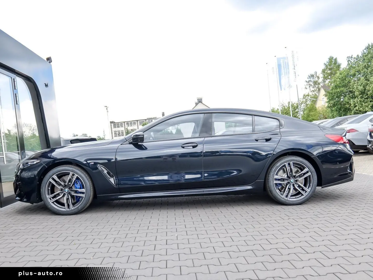 BMW 8 Series 2025 — imagine 7