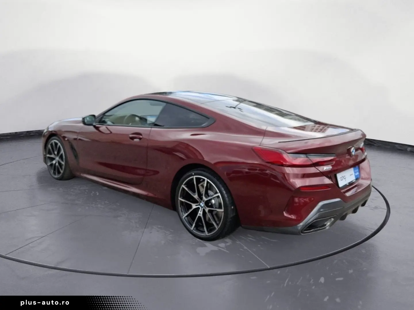 BMW 8 Series 2025 — imagine 3