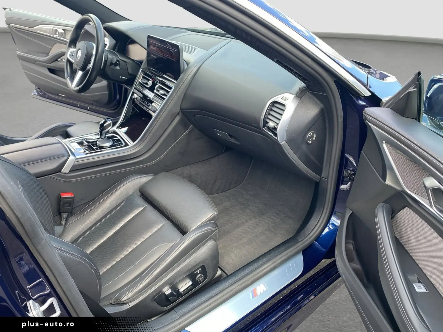 BMW 8 Series 2023 — imagine 20