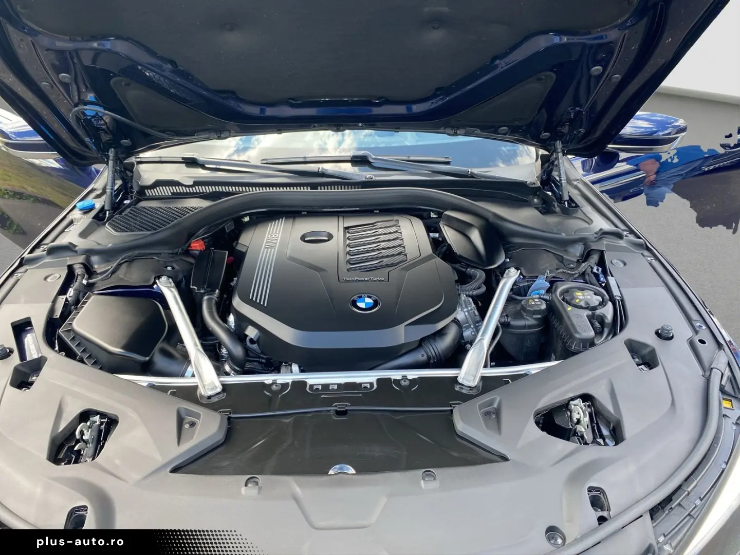 BMW 8 Series 2023 — imagine 22