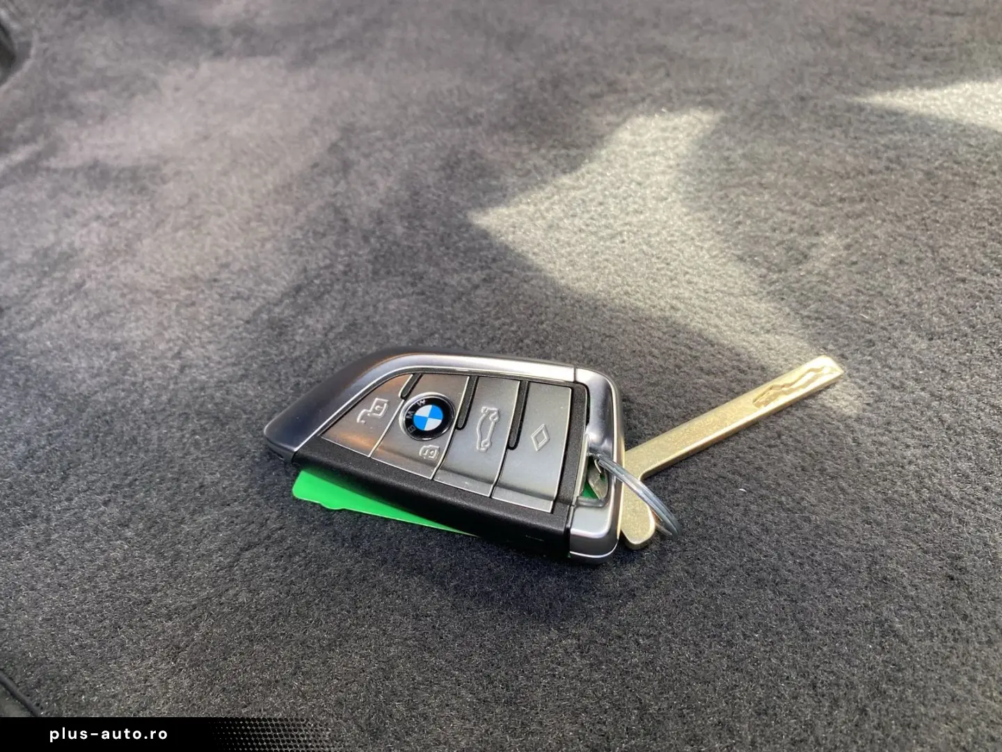 BMW 8 Series 2023 — imagine 23