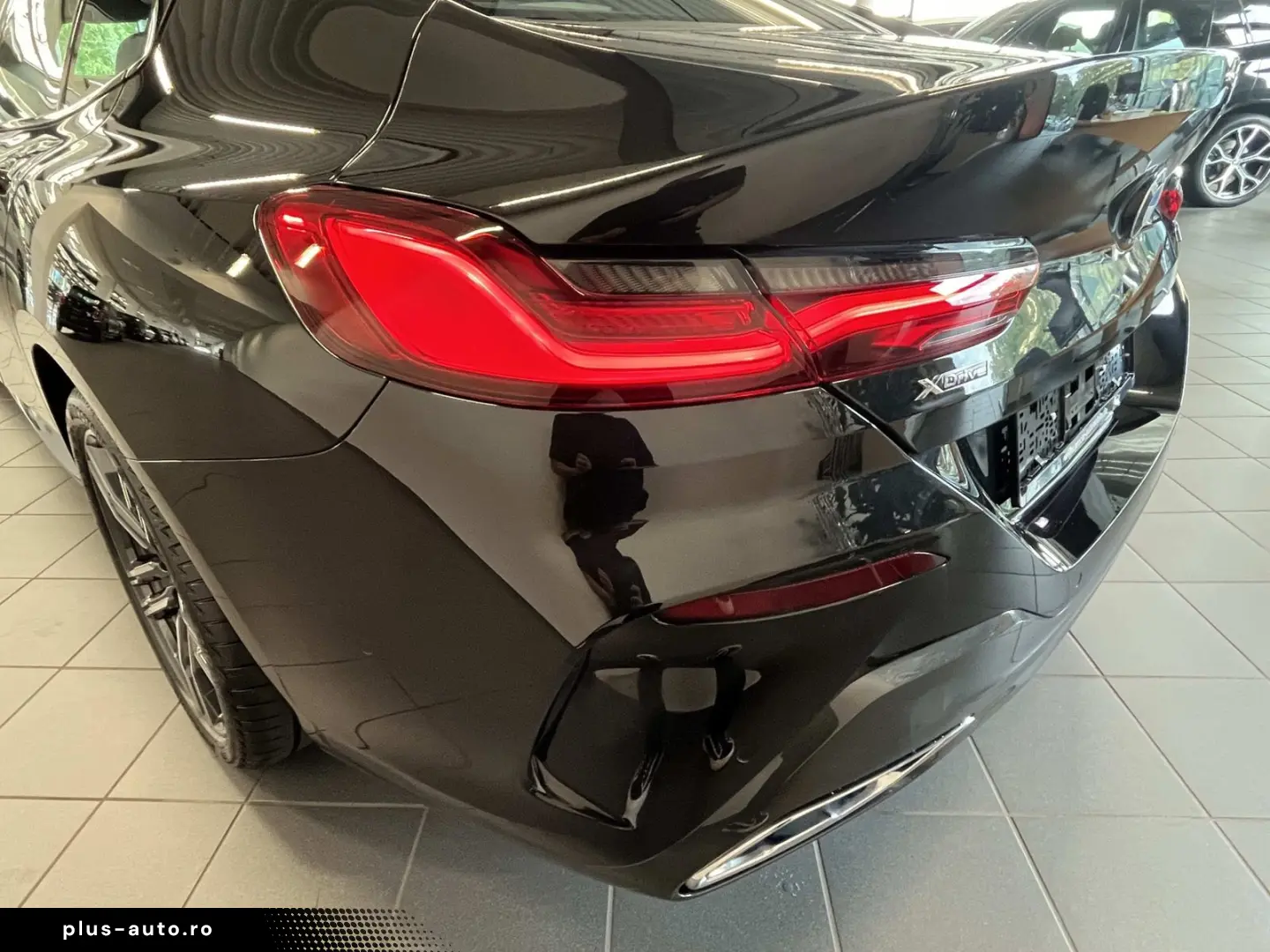 BMW 8 Series 2025 — imagine 5