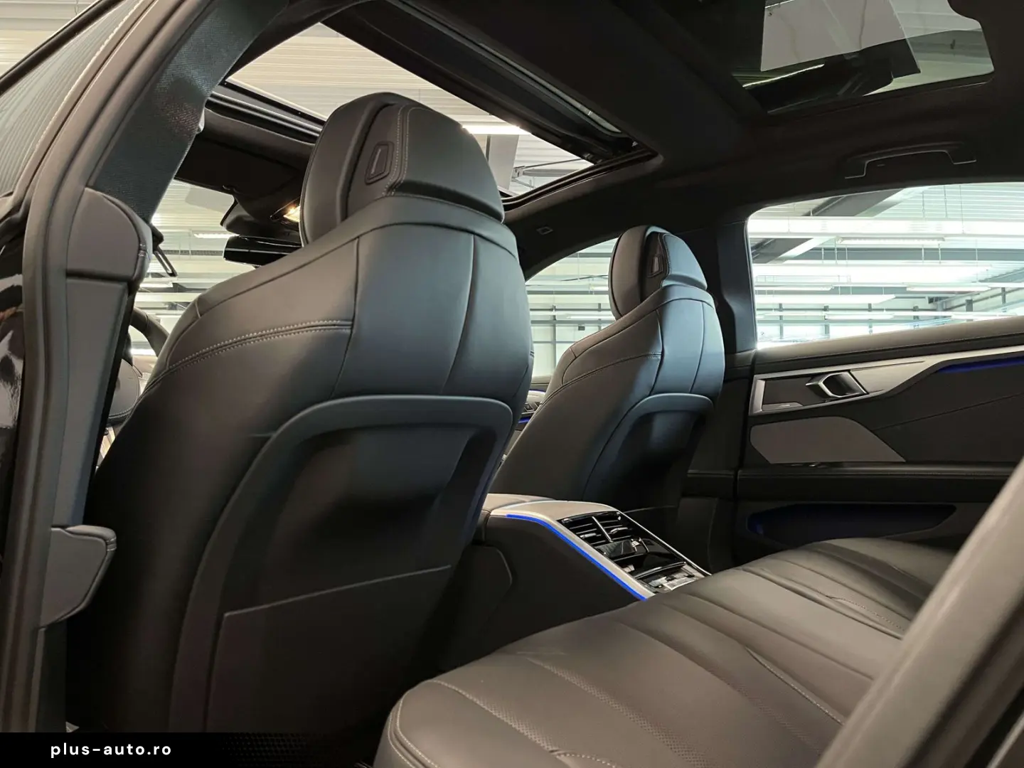 BMW 8 Series 2025 — imagine 12