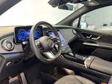MERCEDES-BENZ EQE 350 4M SUV AMG Pano Airmatic Distronic 360