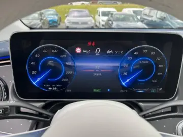 MERCEDES-BENZ EQE SUV 350 4Matic AMG WÄRMEP PANO ACC MBUX