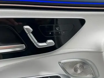 MERCEDES-BENZ EQE SUV 350 4Matic AMG WÄRMEP PANO ACC MBUX