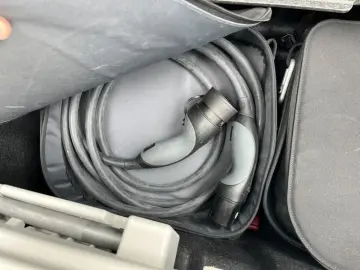 MERCEDES-BENZ EQE SUV 350 4Matic AMG WÄRMEP PANO ACC MBUX