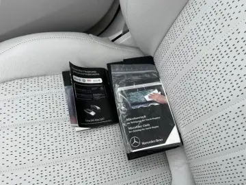 MERCEDES-BENZ EQE SUV 350 4Matic AMG WÄRMEP PANO ACC MBUX