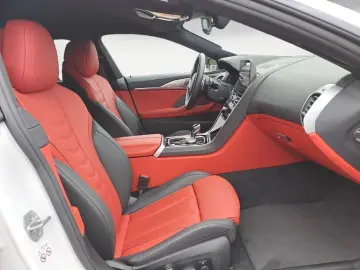 BMW M850i xDrive Gran Coupe Steptronic Parking Assis