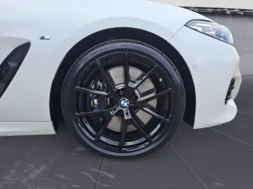 BMW M850i xDrive Gran Coupe Steptronic Parking Assis