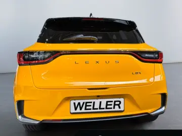 Lexus LBX FWD Emotion LED SHZ