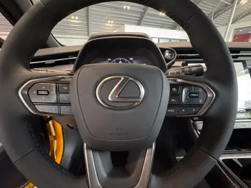 Lexus LBX FWD Emotion LED SHZ