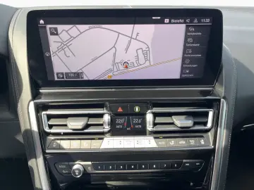 BMW M850i xDrive HUD DAB PA  St GO Laser Pano 20