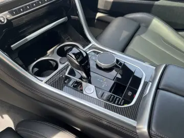 BMW M850i xDrive HUD DAB PA  St GO Laser Pano 20
