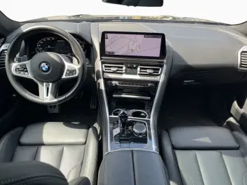 BMW M850i xDrive HUD DAB PA  St GO Laser Pano 20