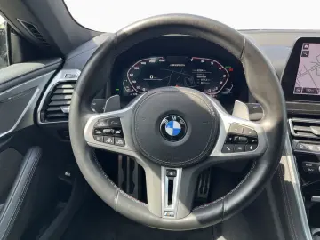 BMW M850i xDrive HUD DAB PA  St GO Laser Pano 20